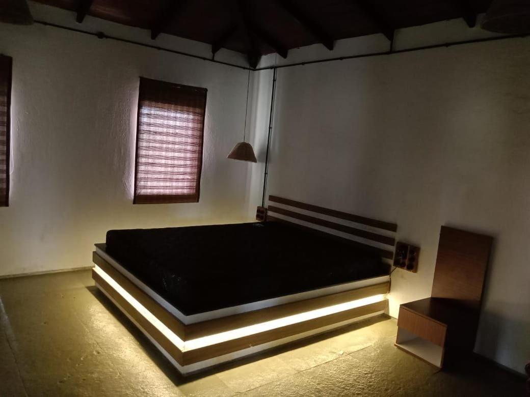 The Earth Farm Villa Nashik Luaran gambar